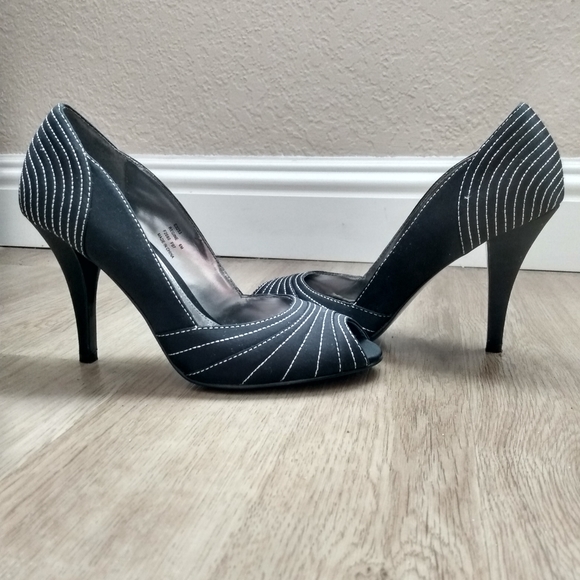 Calvin Klein Peep Toe Heels - Picture 5 of 7